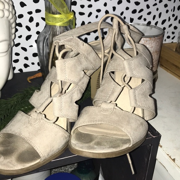 Nude Lace up heels - Picture 2 of 4